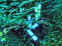 Rescue Diver Schüler übt Unterwasserbergung während der Ausbildung bei Chang Diving auf Koh Chang